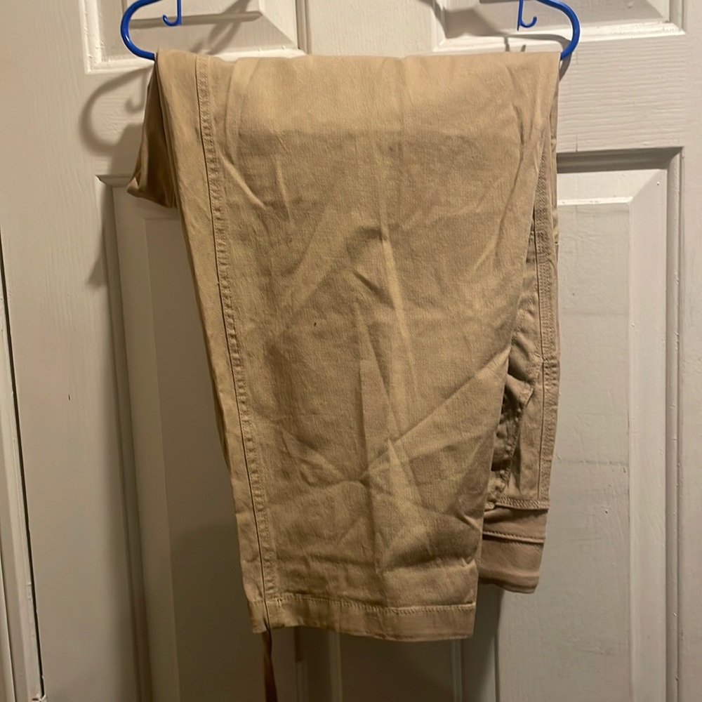 Capri pants